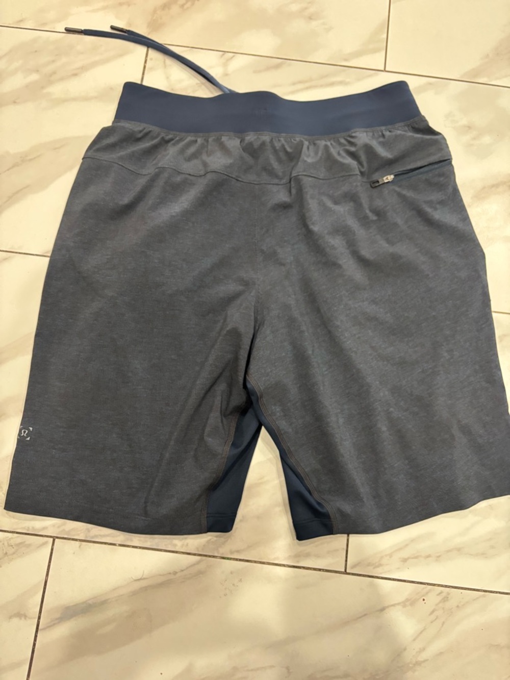 lululemon athletica Men's  Gray and dark blue Athletic Shorts Sime:M